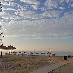 https://sol-y-mar-room.es-andalucia.com